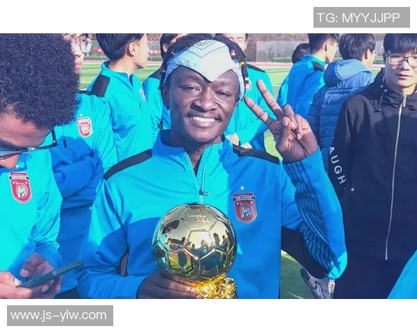 97年央视独家采访足球明星回顾他们的辉煌与梦想 97年央视独家采访足球明星回顾他们的辉煌与梦想