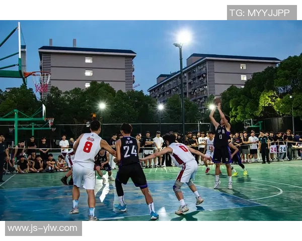 巴黎球员评选篮球明星背后的故事与精彩瞬间分享